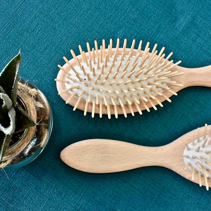 Brosse à cheveux en bois et ses picots Route mandarine