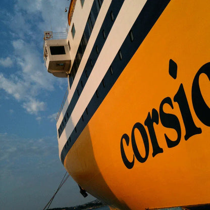 Bateau de croisière corse